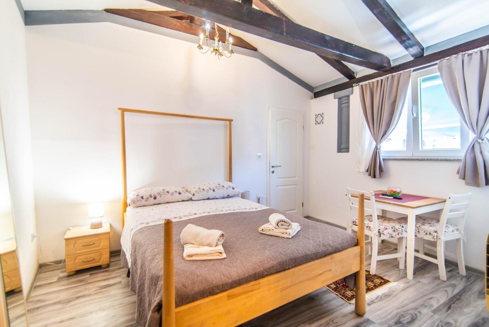 Giovanna Boutique Rooms & Pool Пула Экстерьер фото