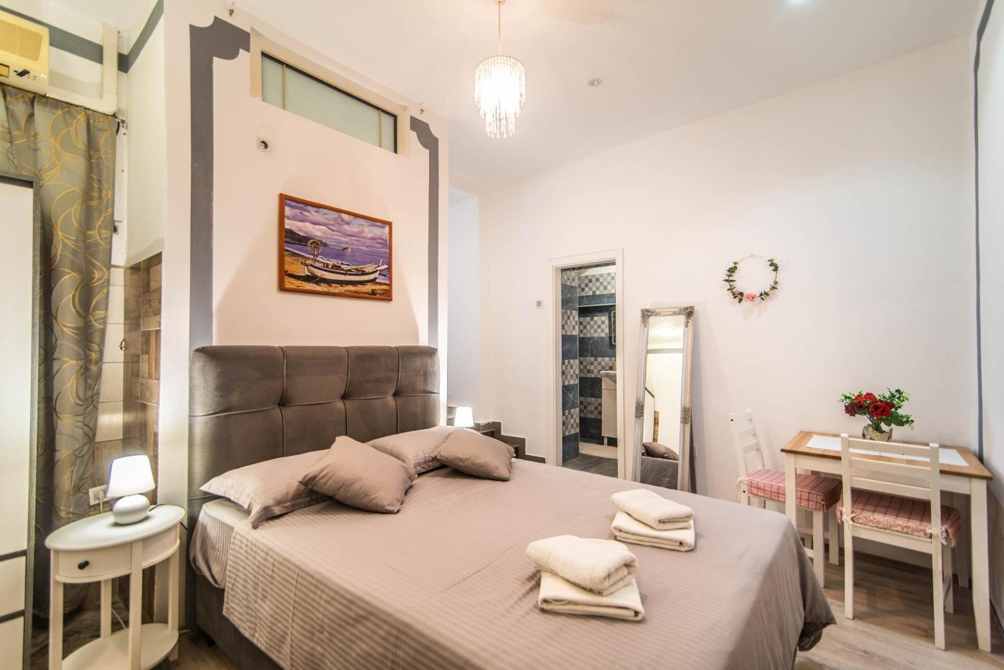 Giovanna Boutique Rooms & Pool Пула Экстерьер фото
