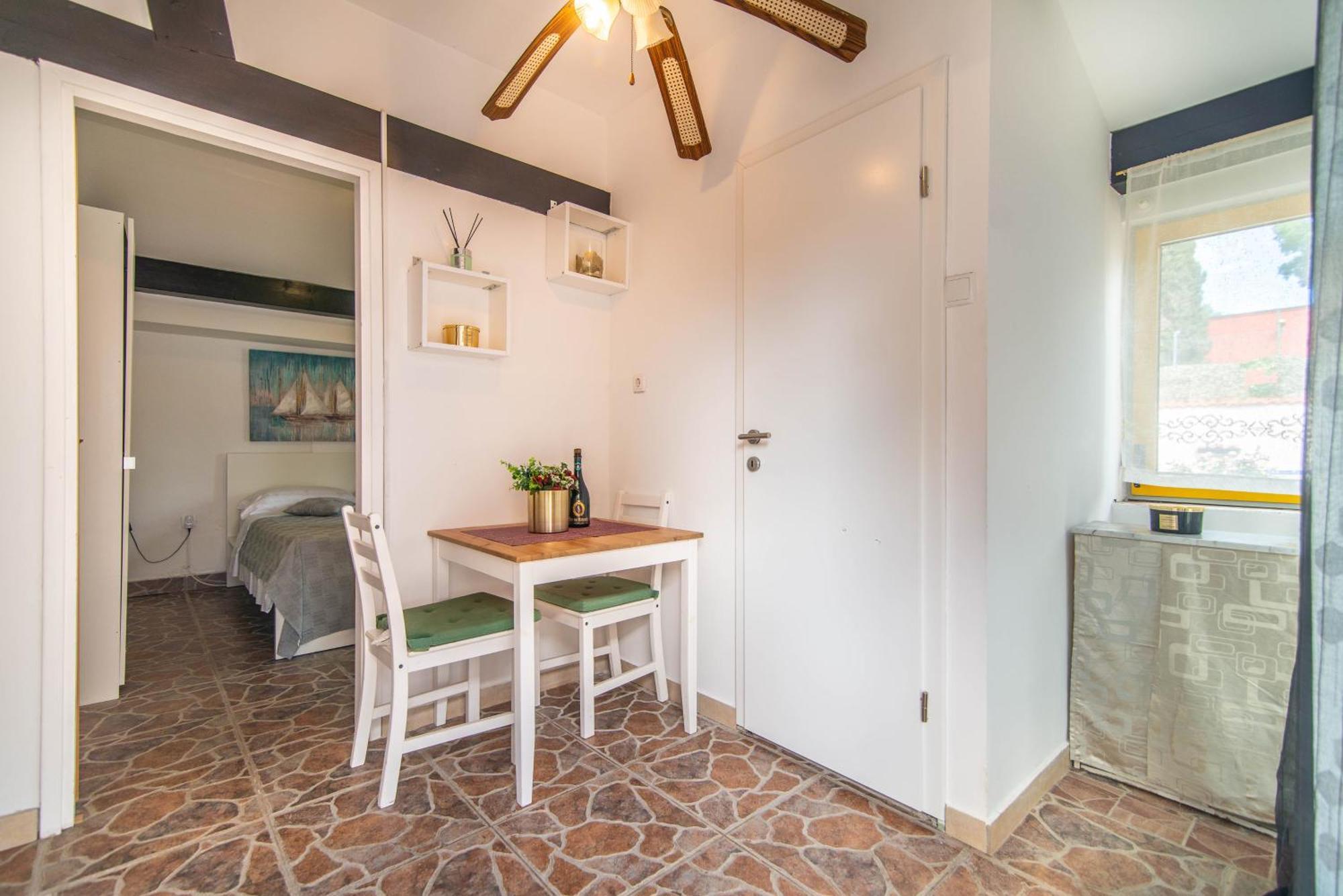 Giovanna Boutique Rooms & Pool Пула Экстерьер фото